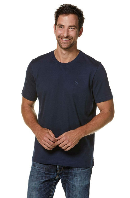 Frontansicht eines Mannes der ein T-Shirt in der Farbe Dunkelblau-meliert trägt