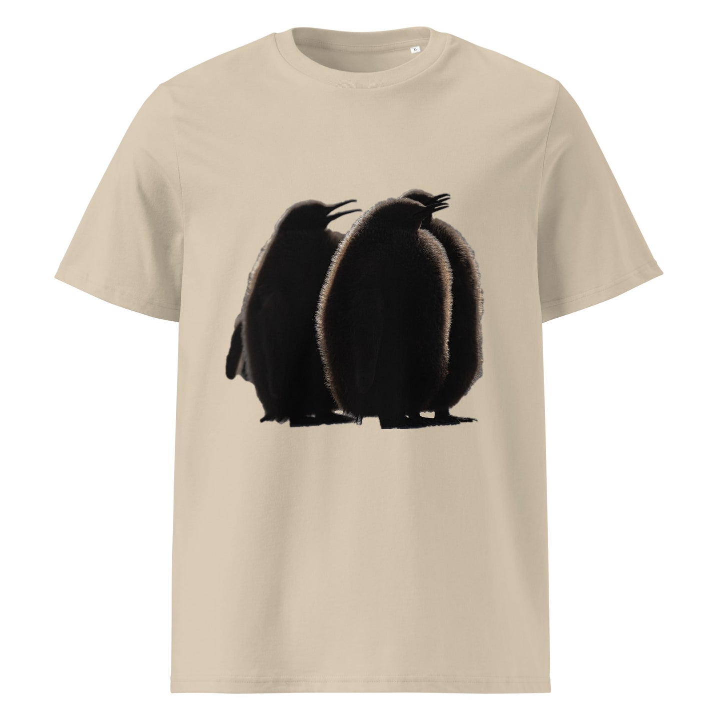 ein T-Shirt mit Print für Herren mit 3 Baby Pinguine als Fotodruck in der Farbe Desert Dust