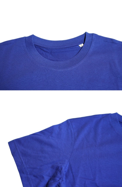 Detailansicht eines hellblauen Unisex T-Shirts