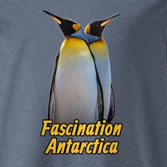 Motivansicht eines Herren T-Shirts mit Fotodruck zweier King Penguins - in der Farbe Dark Heather Blue Grau-Blau