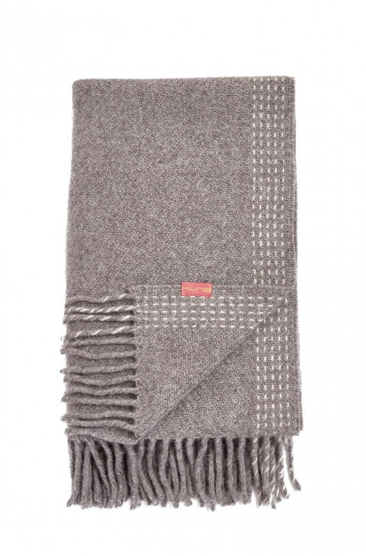Produktfoto des Alpaka Schals WESSEL in der Farbe Gris Grau